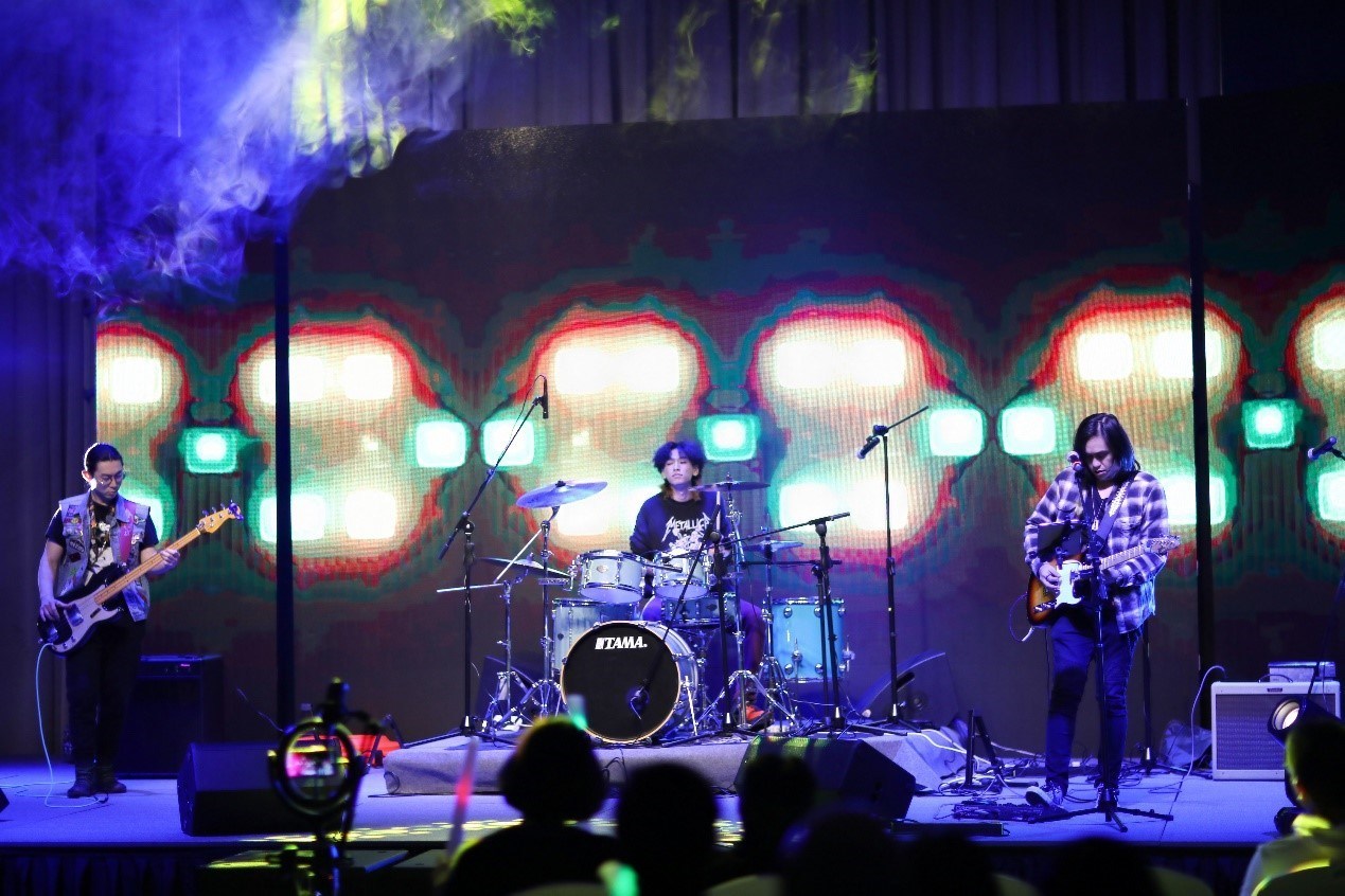 Unable to view the image, Please provide a valid URL.