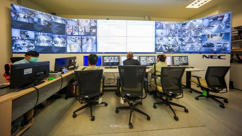 Unable to view the image, Please provide a valid URL.