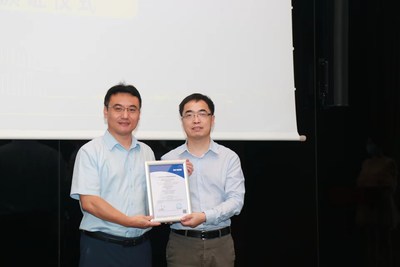 Unable to view the image, Please provide a valid URL.