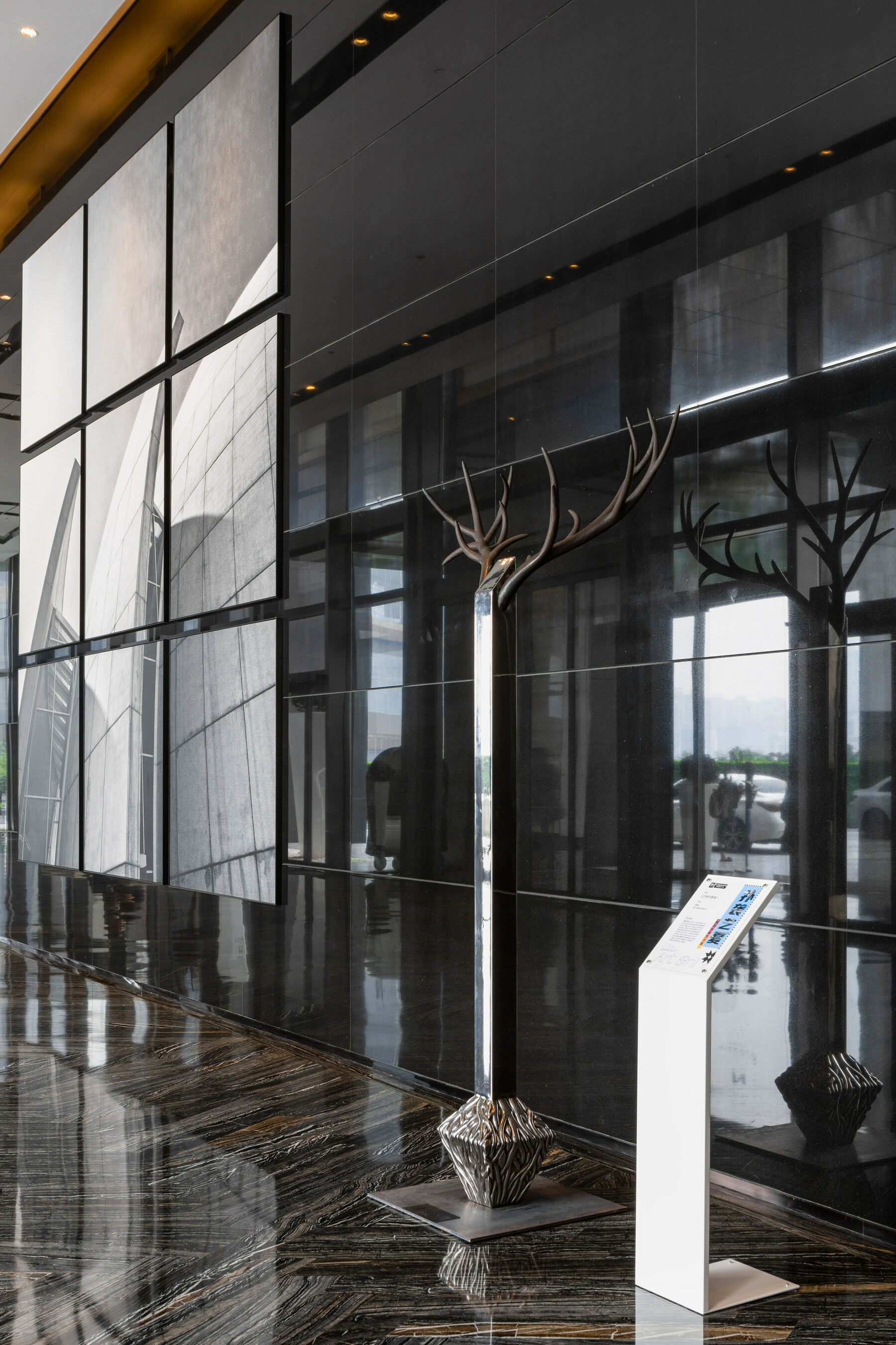 Unable to view the image, Please provide a valid URL.