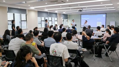 Unable to view the image, Please provide a valid URL.