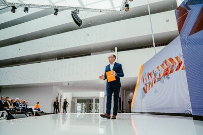 Unable to view the image, Please provide a valid URL.