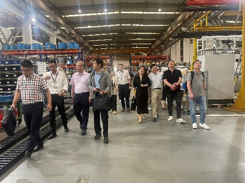 Unable to view the image, Please provide a valid URL.