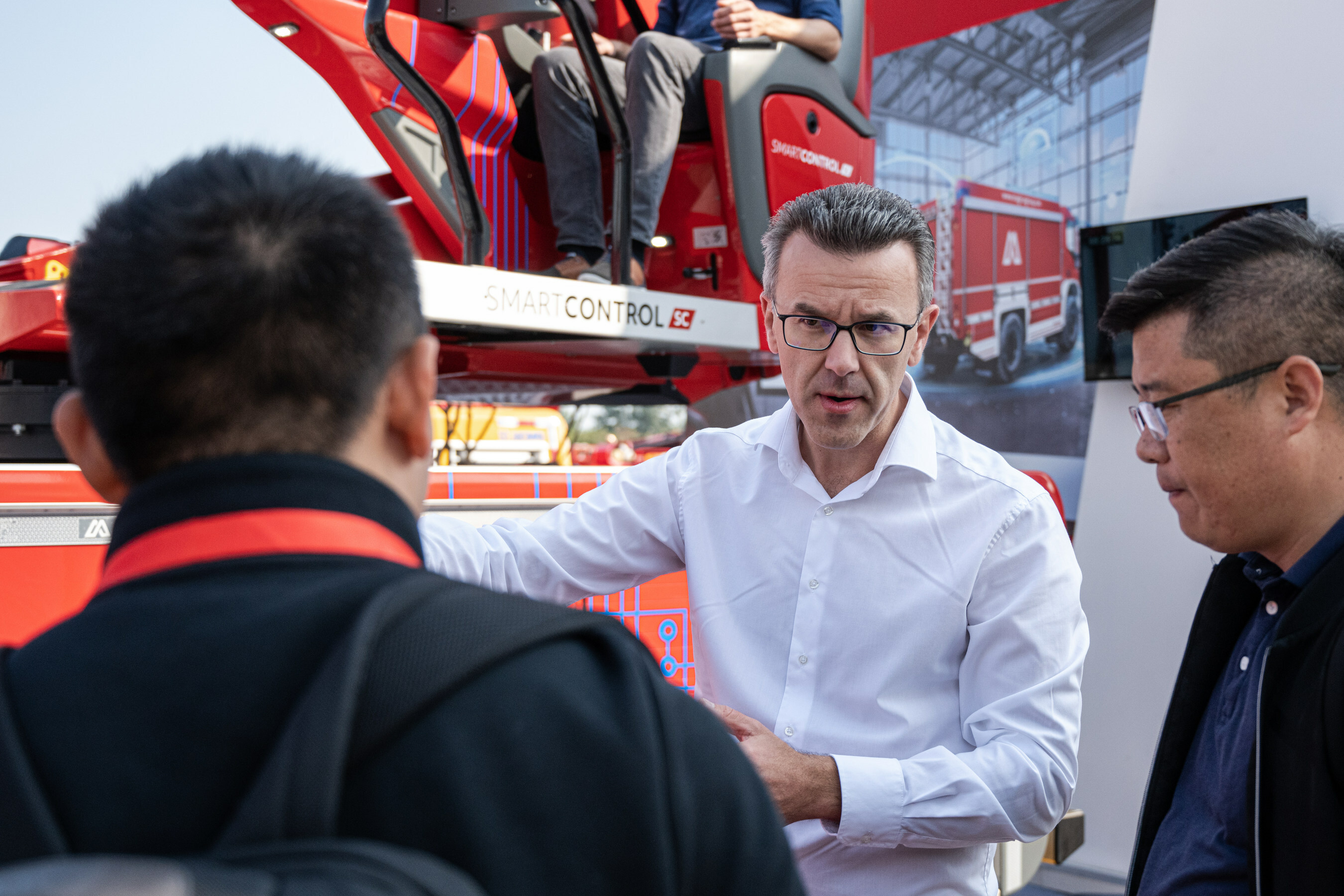 Unable to view the image, Please provide a valid URL.