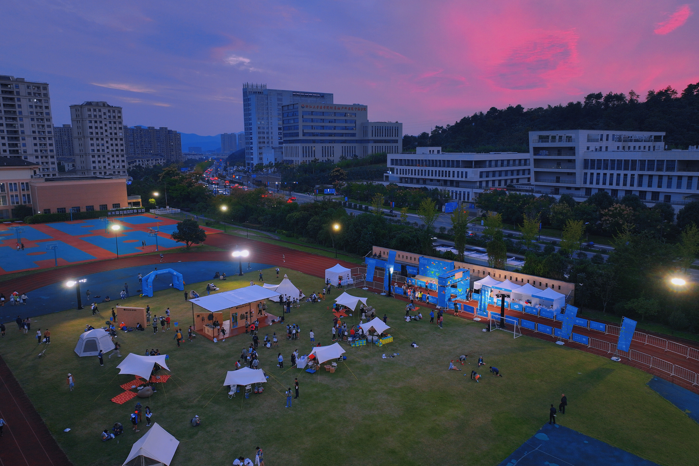 Unable to view the image, Please provide a valid URL.