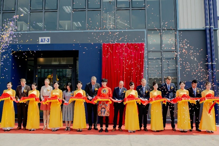 Unable to view the image, Please provide a valid URL.