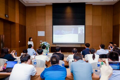 Unable to view the image, Please provide a valid URL.