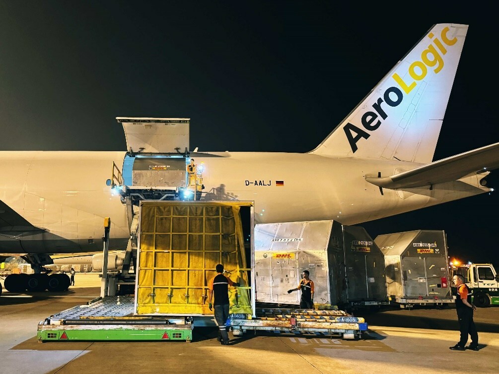 Unable to view the image, Please provide a valid URL.