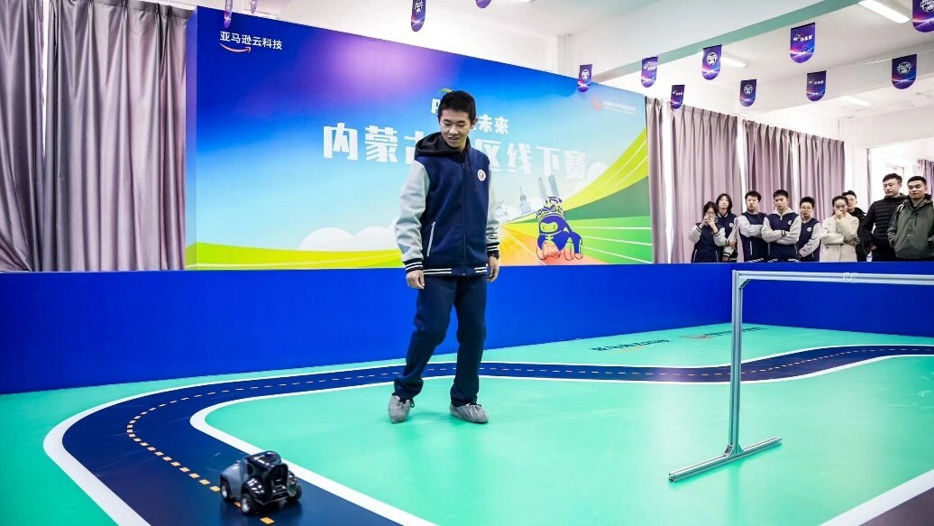 Unable to view the image, Please provide a valid URL.