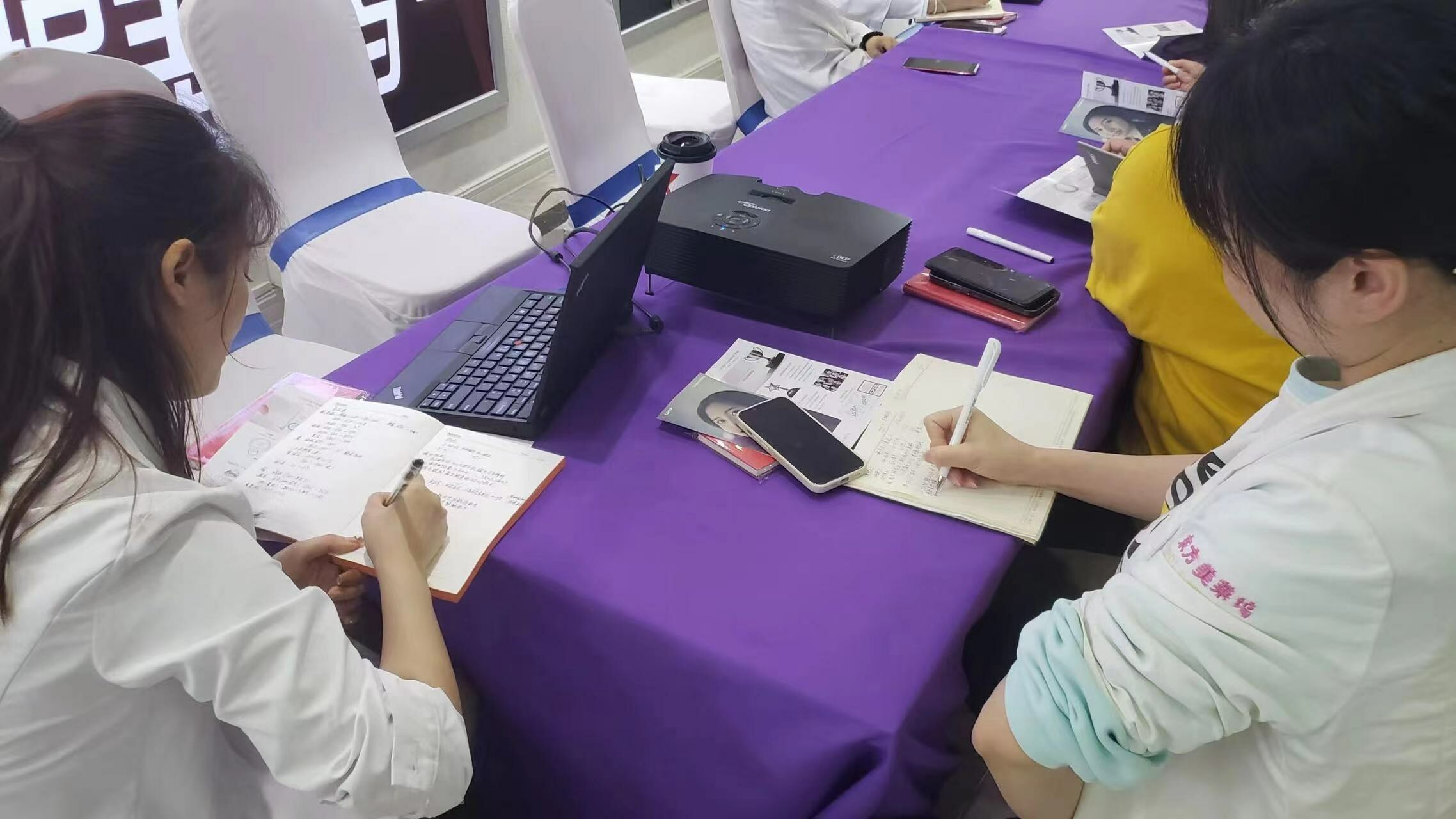 Unable to view the image, Please provide a valid URL.