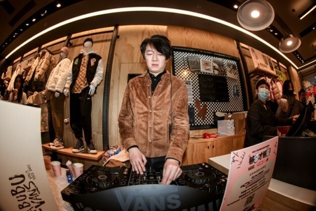 Unable to view the image, Please provide a valid URL.