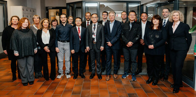 Unable to view the image, Please provide a valid URL.