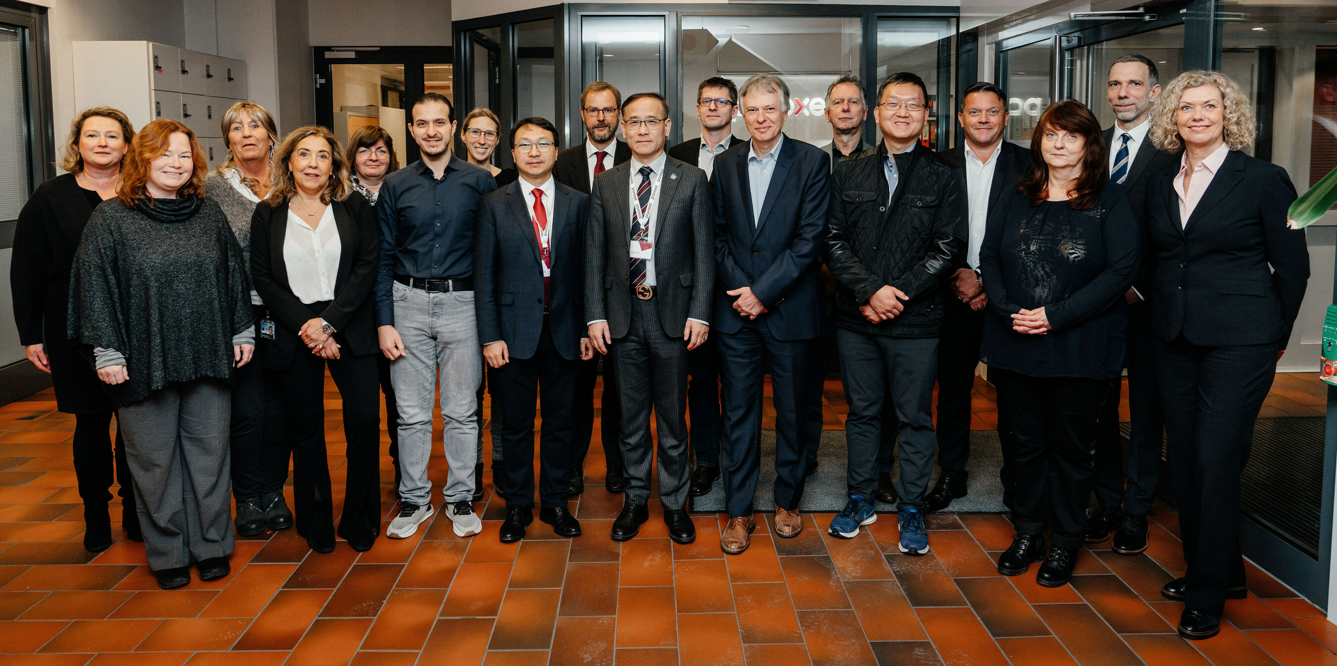 Unable to view the image, Please provide a valid URL.