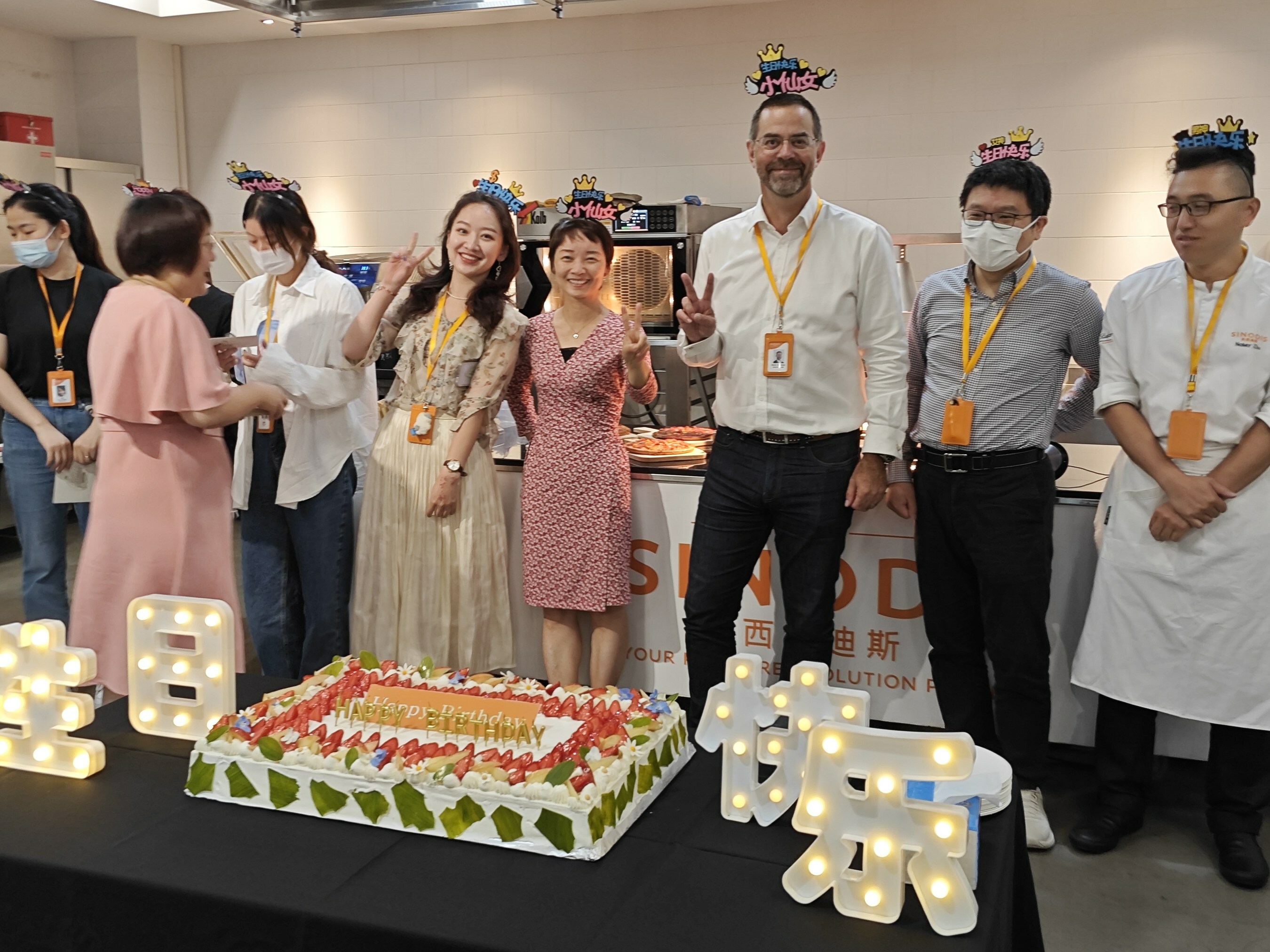 Unable to view the image, Please provide a valid URL.