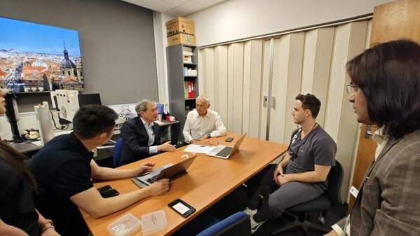 Unable to view the image, Please provide a valid URL.