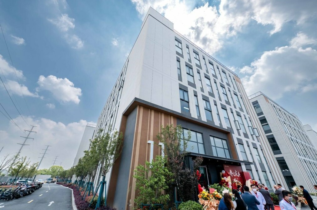 Unable to view the image, Please provide a valid URL.