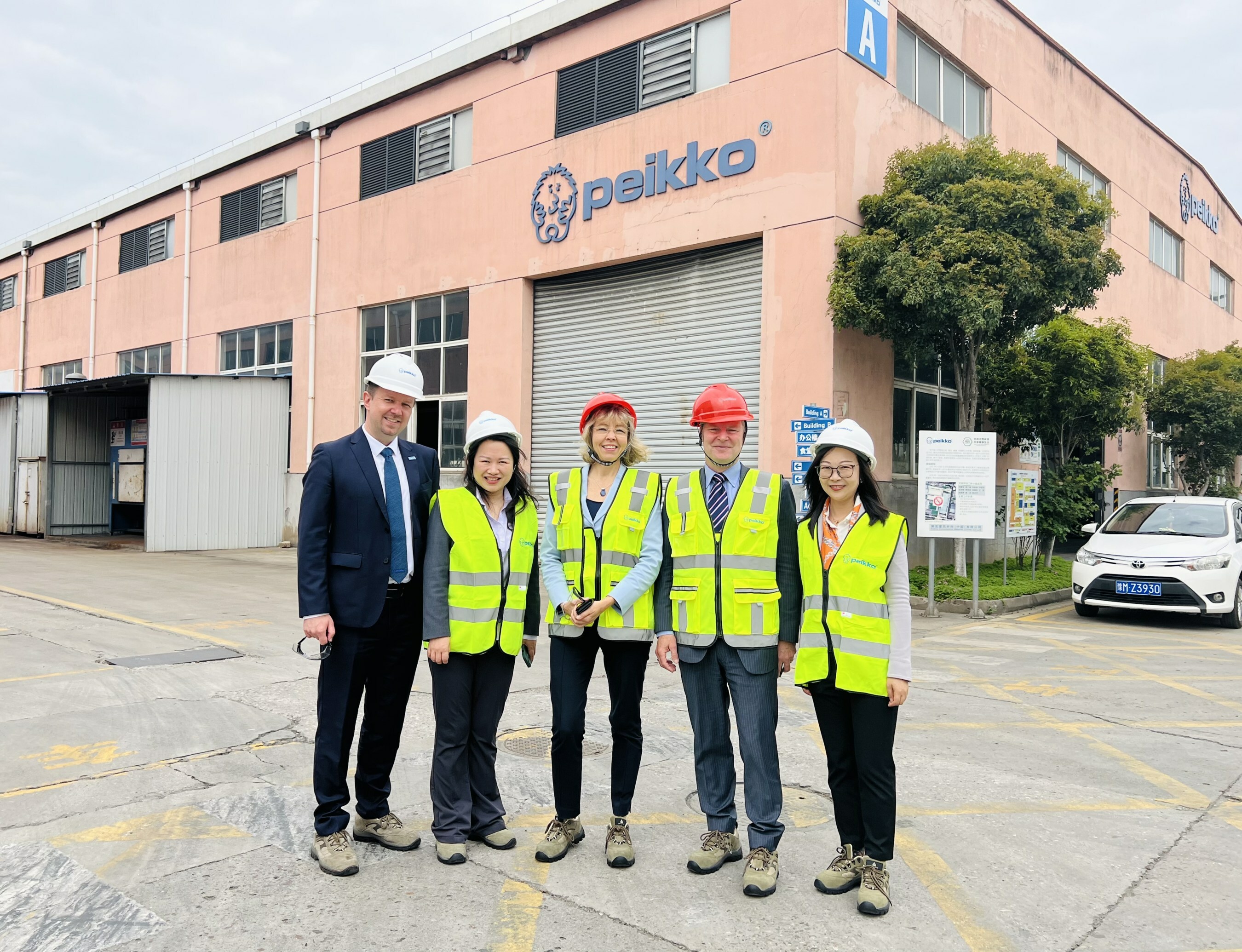 Unable to view the image, Please provide a valid URL.