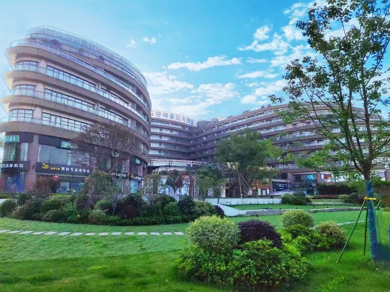 Unable to view the image, Please provide a valid URL.