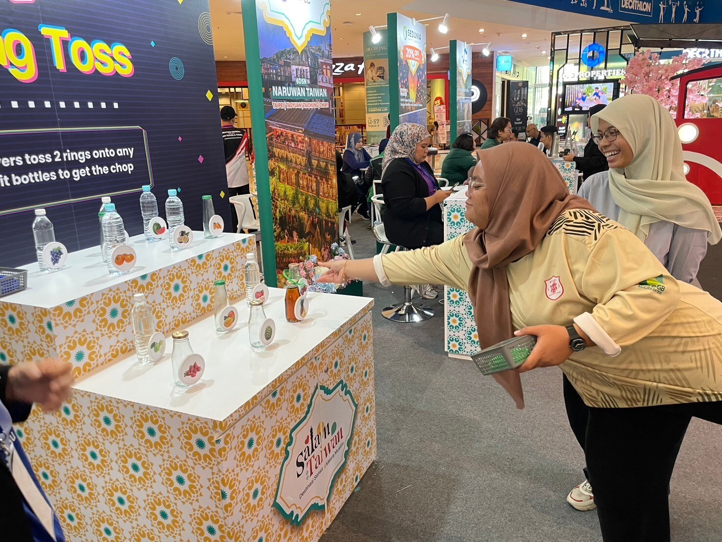 Unable to view the image, Please provide a valid URL.