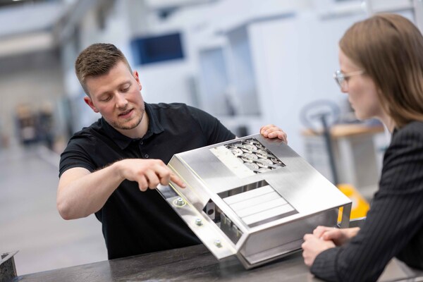 Unable to view the image, Please provide a valid URL.