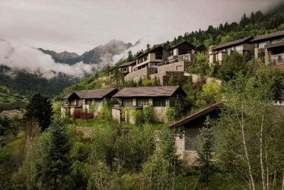 Unable to view the image, Please provide a valid URL.