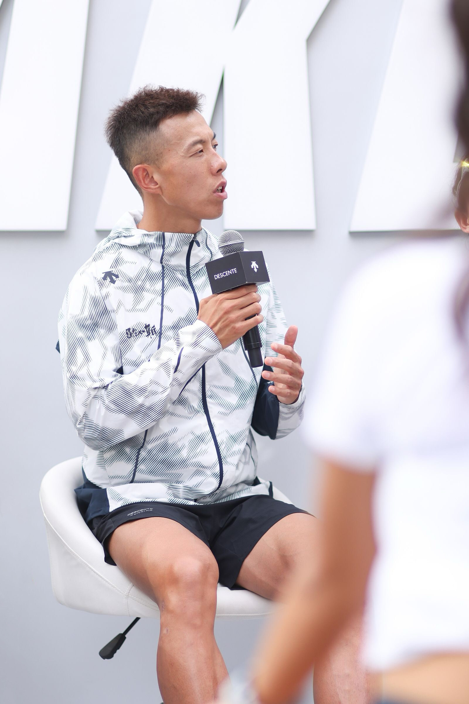 Unable to view the image, Please provide a valid URL.