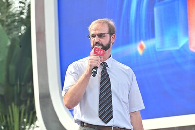 Unable to view the image, Please provide a valid URL.