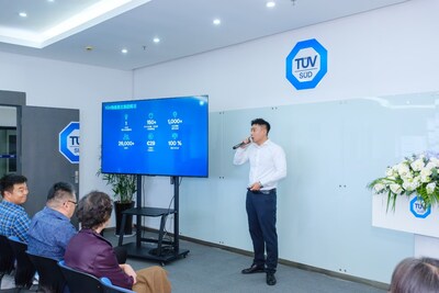 Unable to view the image, Please provide a valid URL.