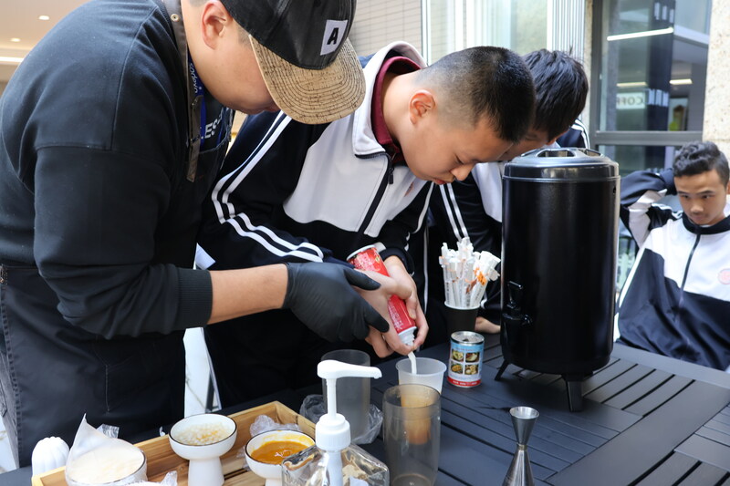 Unable to view the image, Please provide a valid URL.