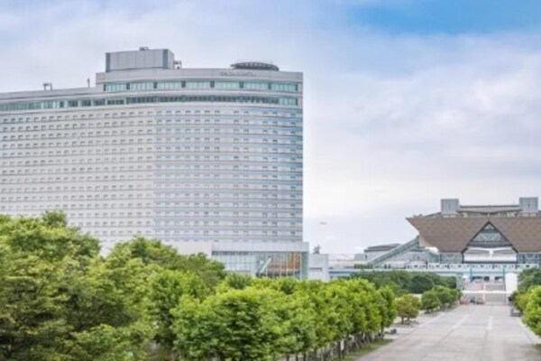 Unable to view the image, Please provide a valid URL.