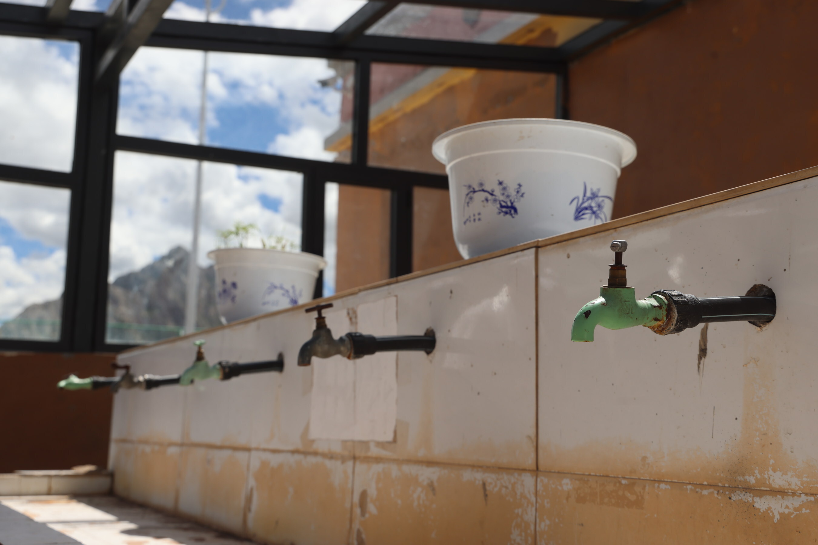 Unable to view the image, Please provide a valid URL.