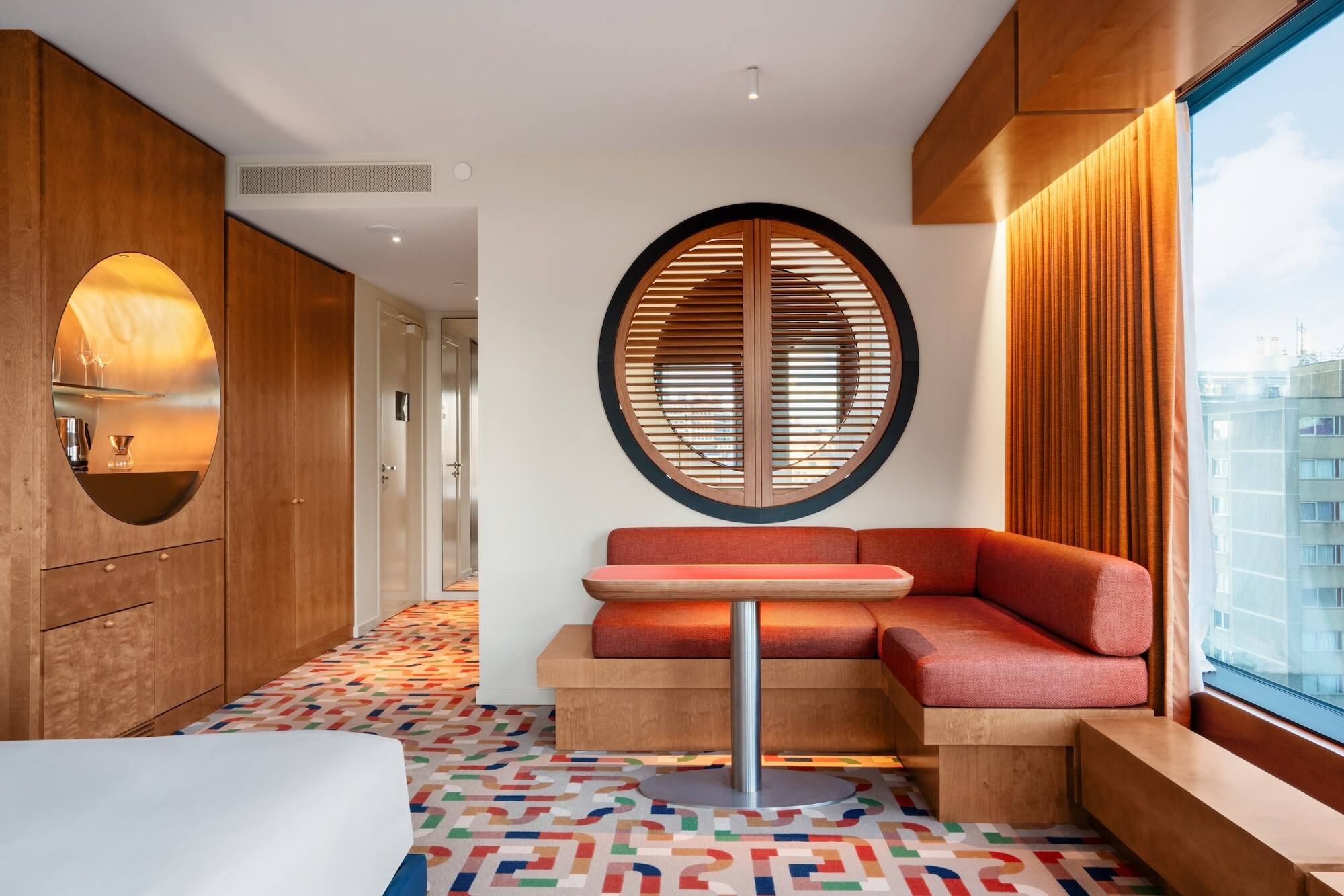 Unable to view the image, Please provide a valid URL.