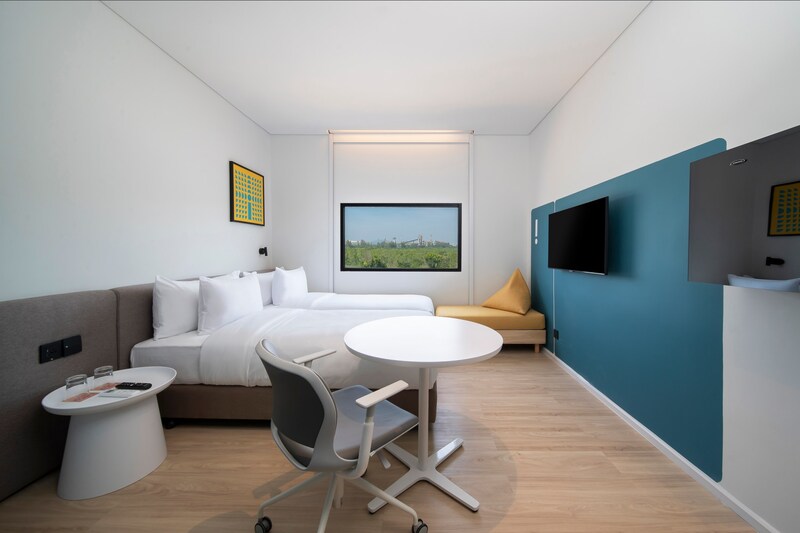 Unable to view the image, Please provide a valid URL.