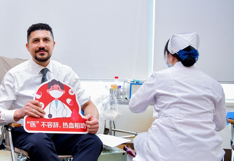 Unable to view the image, Please provide a valid URL.