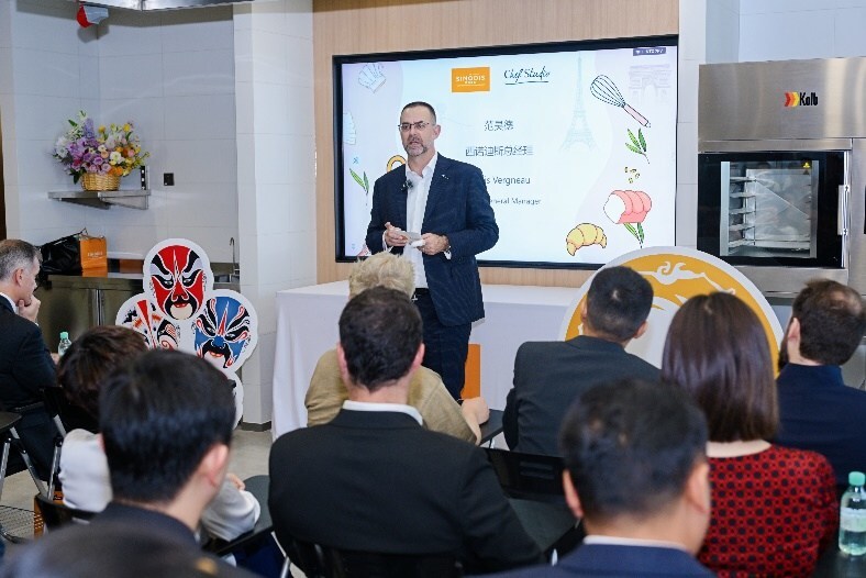 Unable to view the image, Please provide a valid URL.