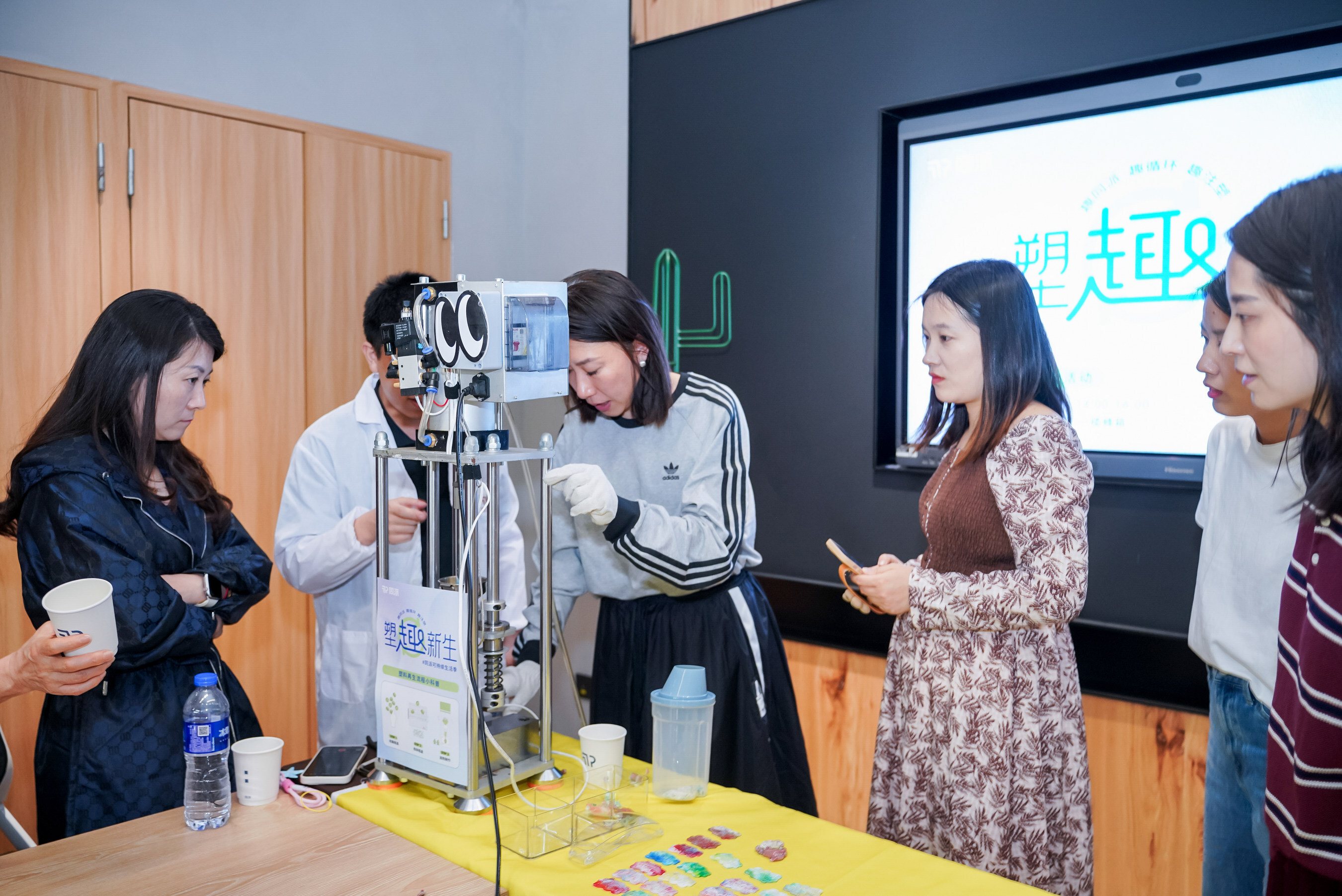 Unable to view the image, Please provide a valid URL.