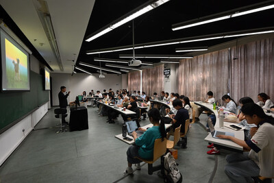 Unable to view the image, Please provide a valid URL.