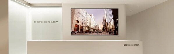 Unable to view the image, Please provide a valid URL.