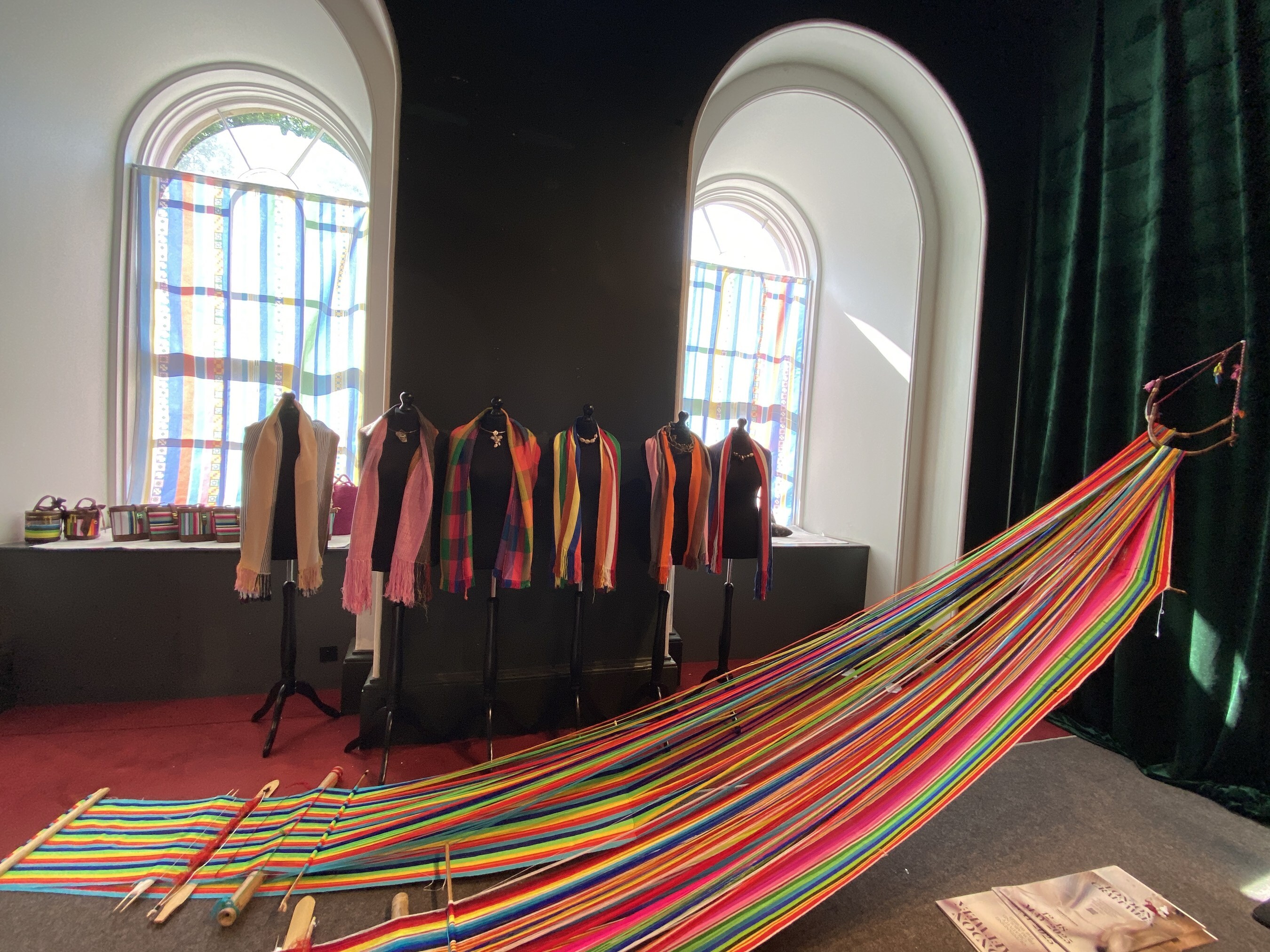 Unable to view the image, Please provide a valid URL.