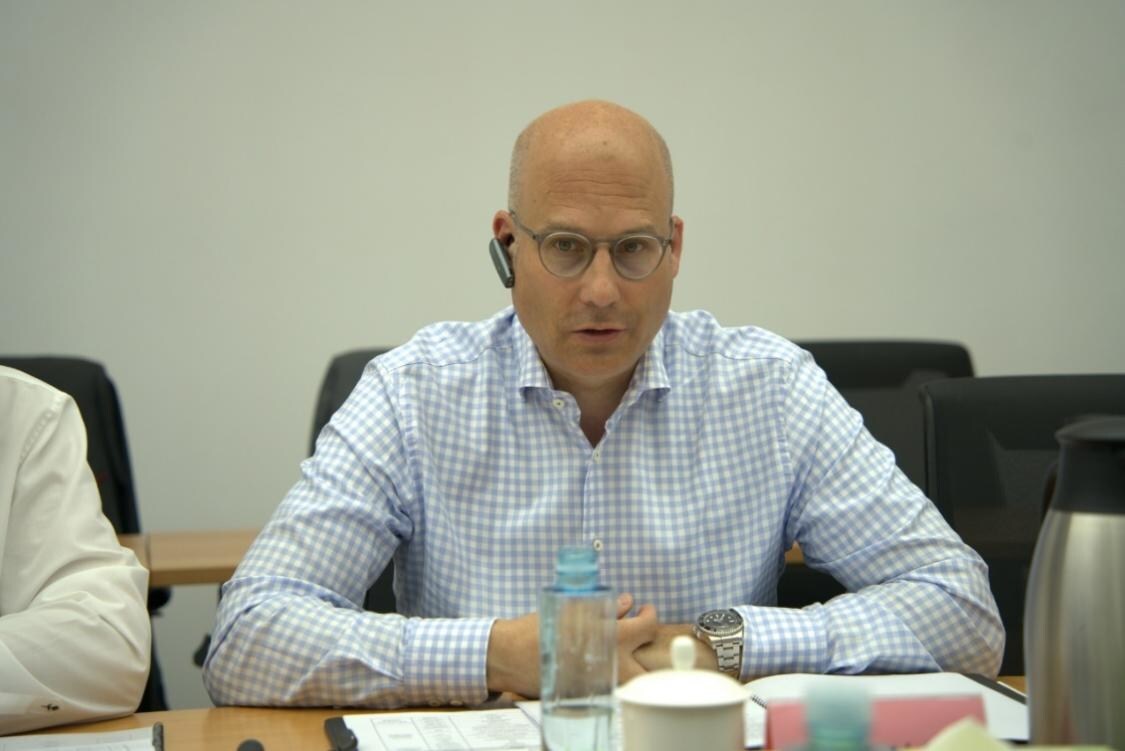 Unable to view the image, Please provide a valid URL.