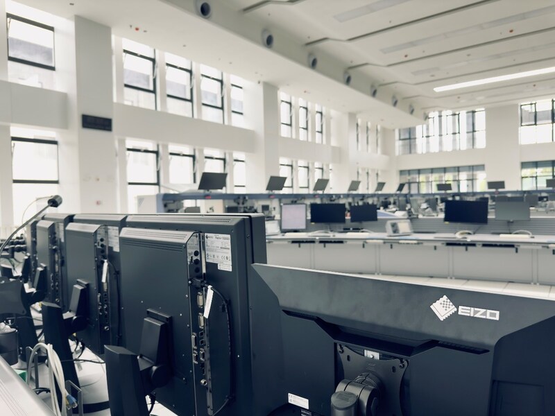 Unable to view the image, Please provide a valid URL.