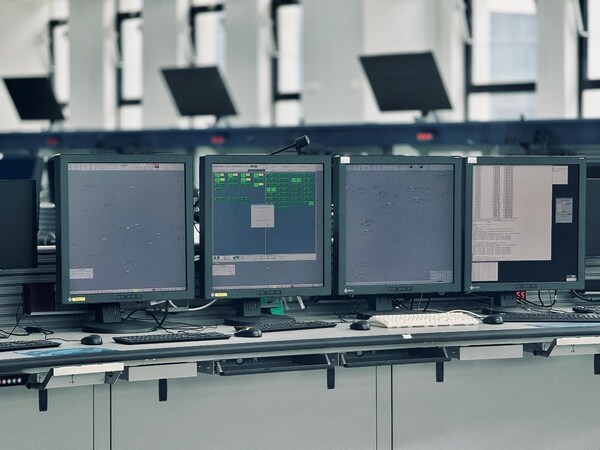 Unable to view the image, Please provide a valid URL.