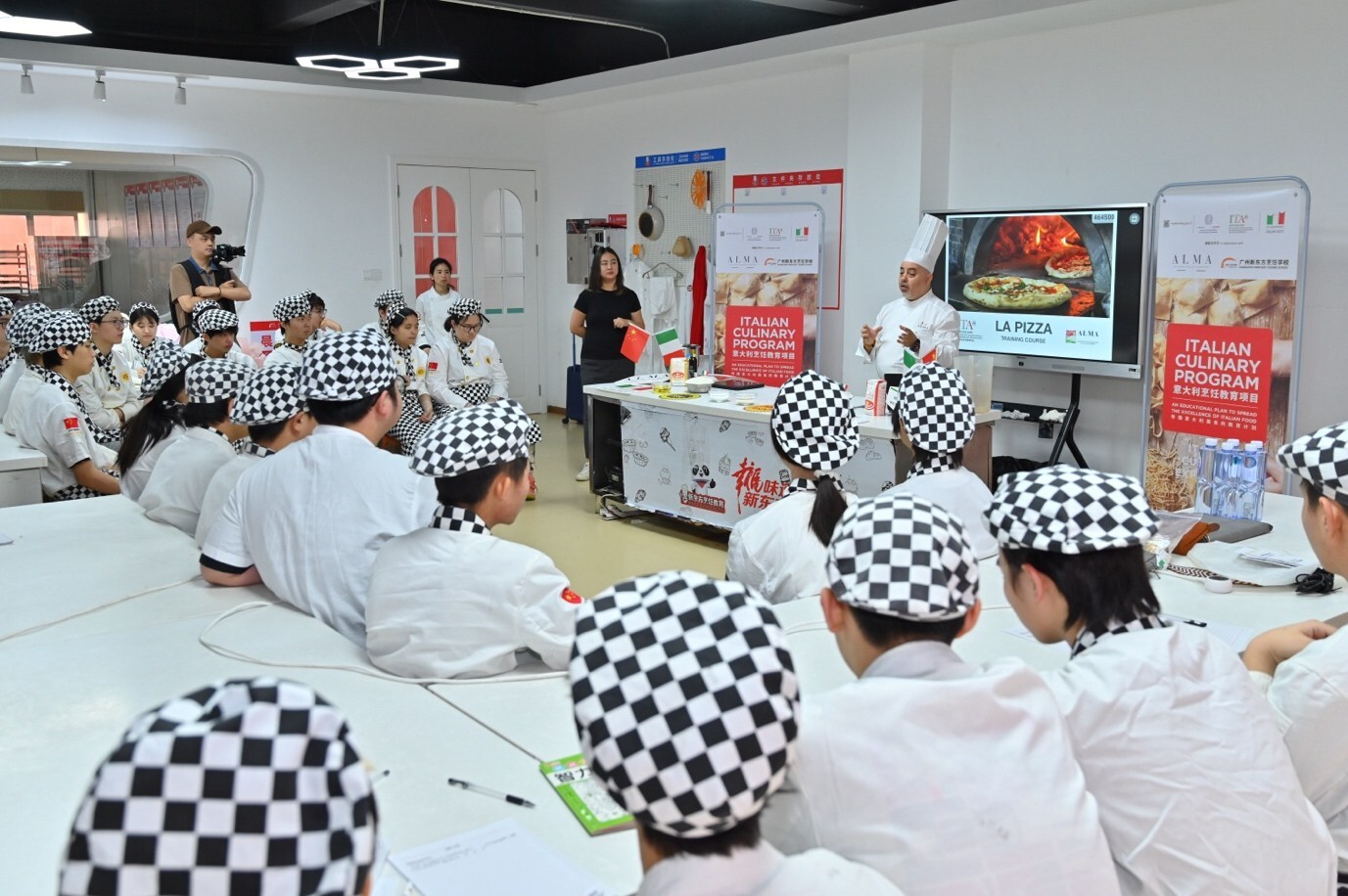 Unable to view the image, Please provide a valid URL.