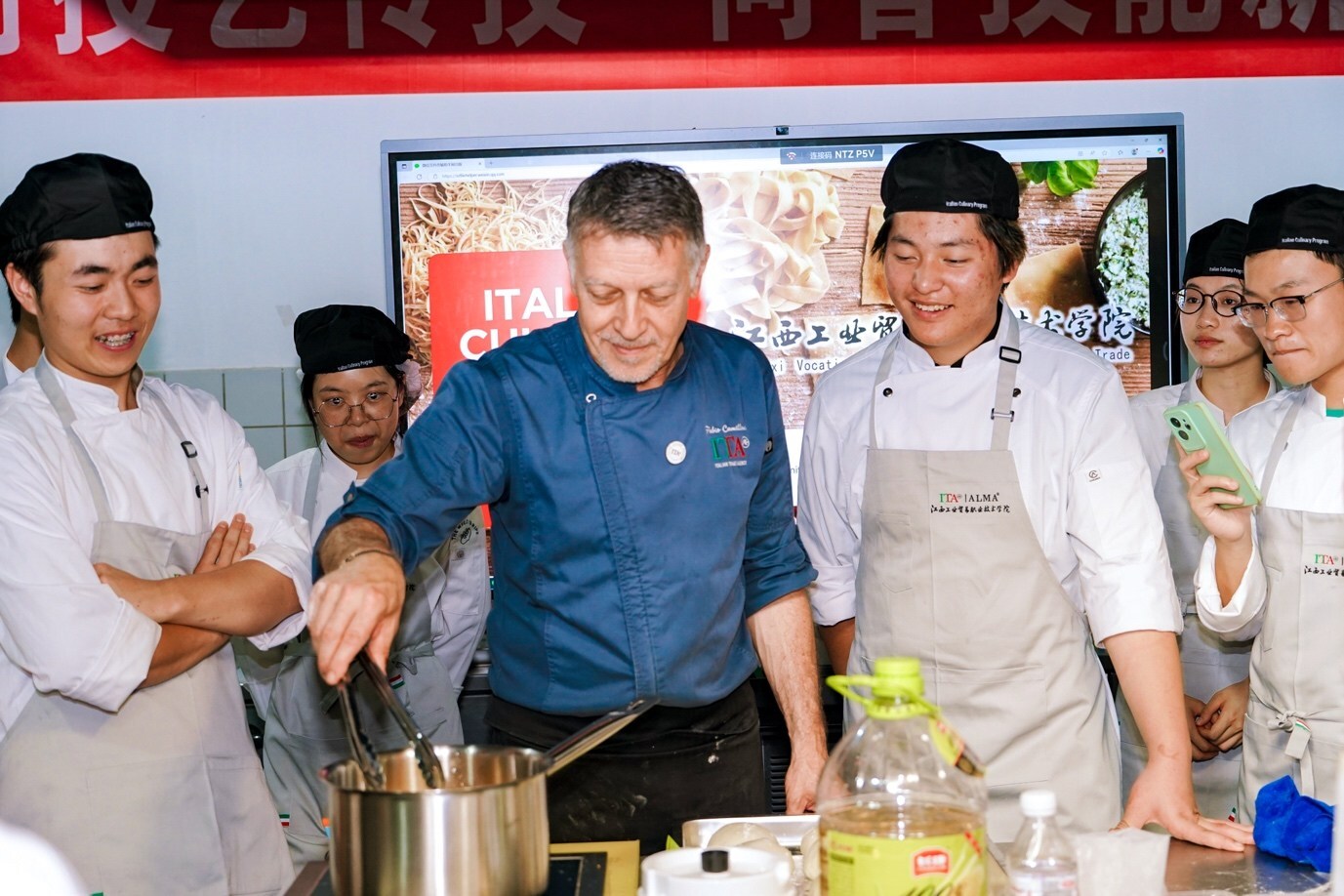 Unable to view the image, Please provide a valid URL.