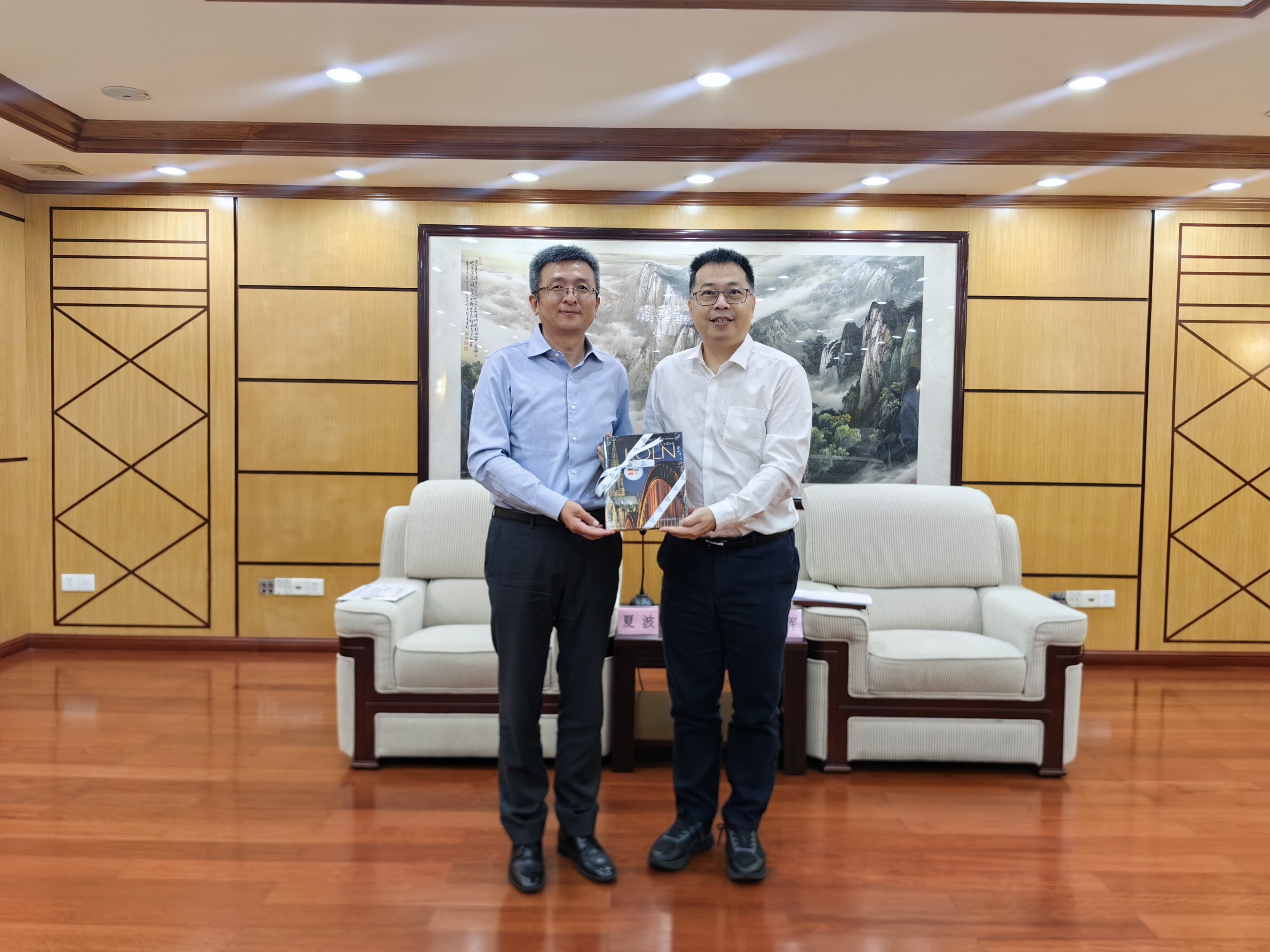 Unable to view the image, Please provide a valid URL.