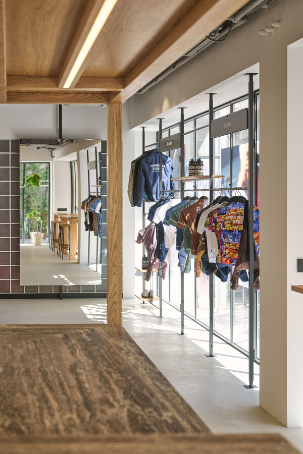 Unable to view the image, Please provide a valid URL.