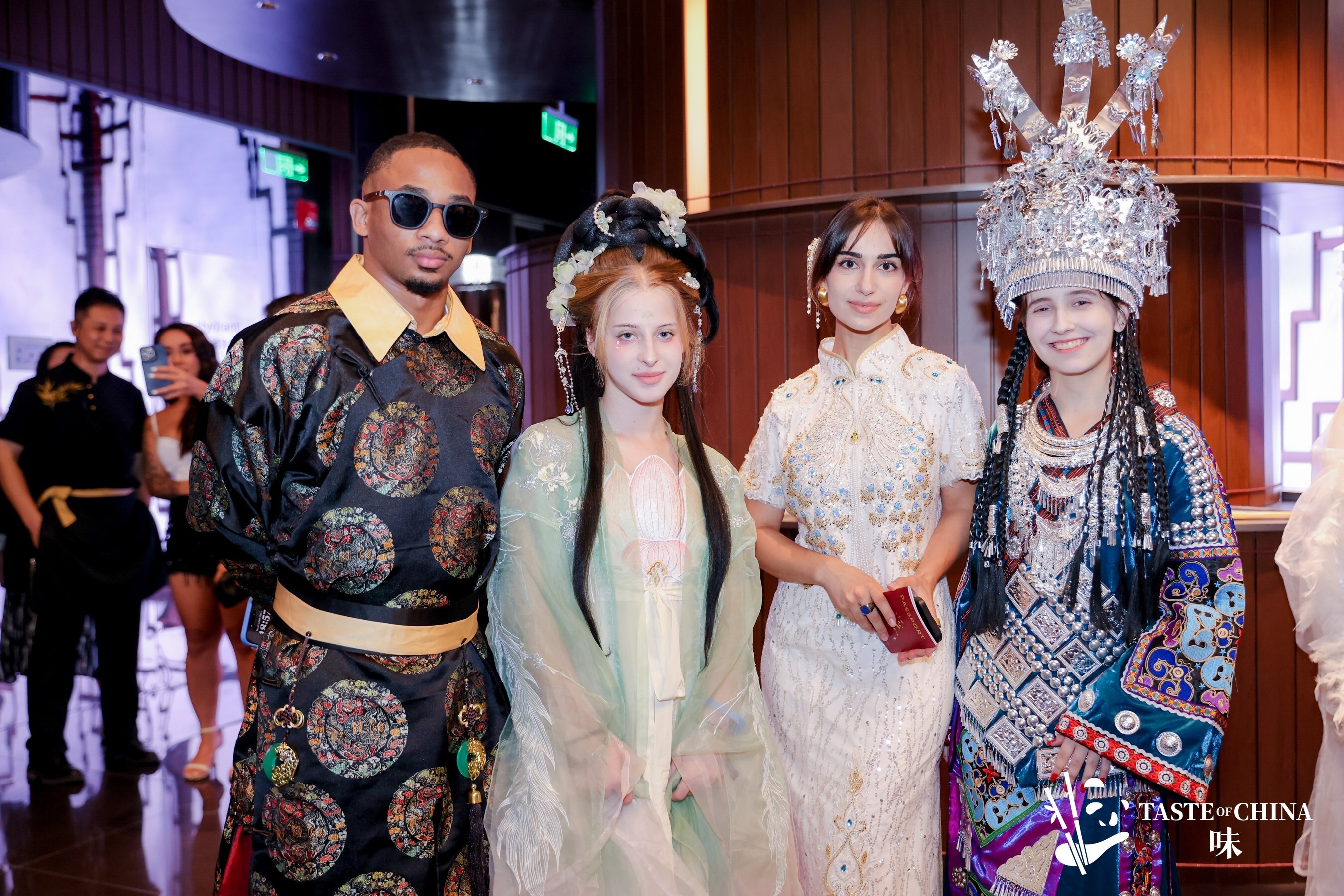 Unable to view the image, Please provide a valid URL.