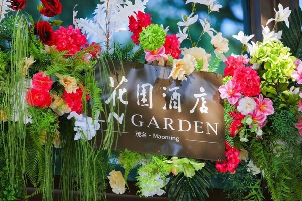 Unable to view the image, Please provide a valid URL.