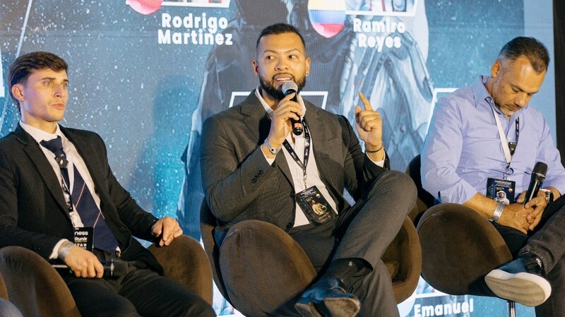 Unable to view the image, Please provide a valid URL.