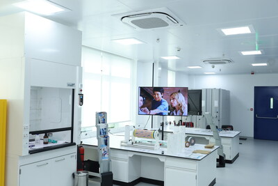 Unable to view the image, Please provide a valid URL.